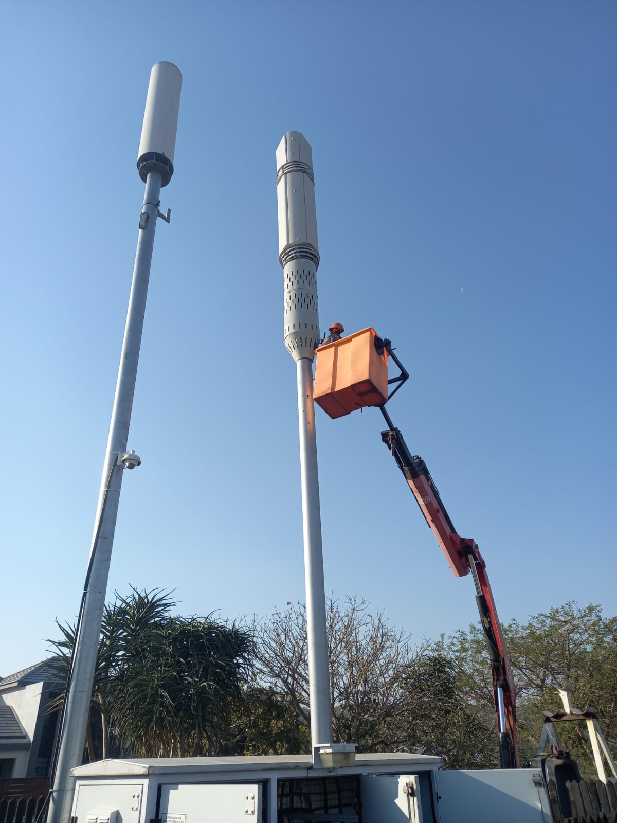 Street Furniture - 5G Integrated Lamp Pole